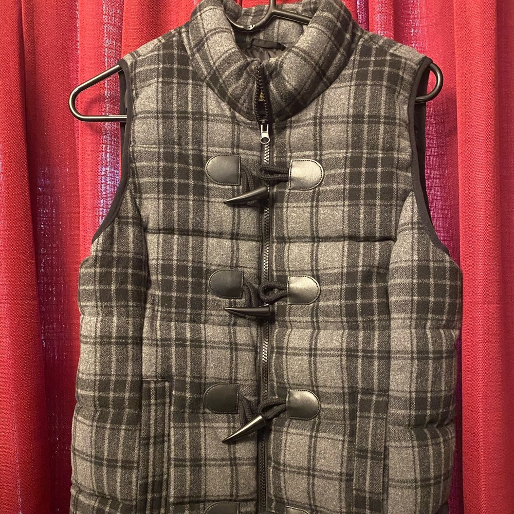 Ruff Hewn-Black/White Plaid Vest w/Closure